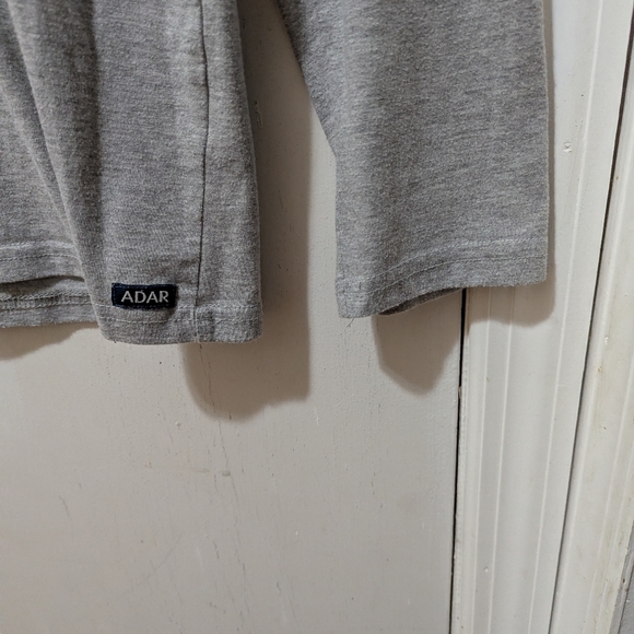 ADAR Universal XL Under Scrub Gray Long Sleeve Shirt - Picture 4 of 5